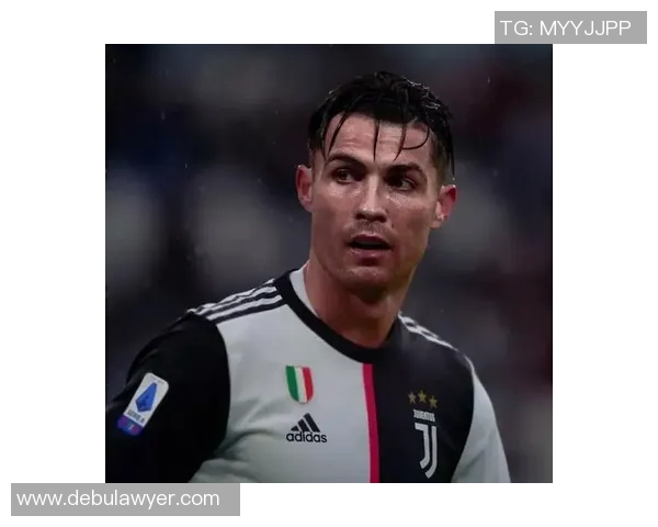 足球明星头像的魅力与风采探秘，揭示他们背后的故事与成就